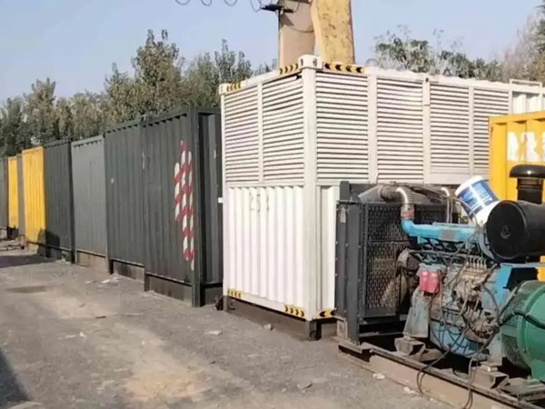 田东200KW柴油发电机机组每小时油耗是多少?
